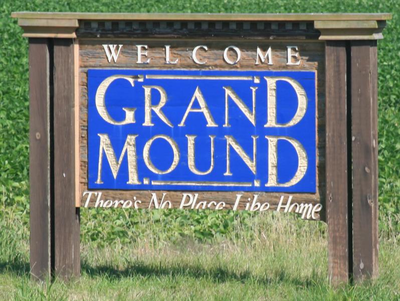  Grand Mound Iowa 20090712 Welcome Sign
