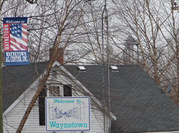  Waynetown-sign