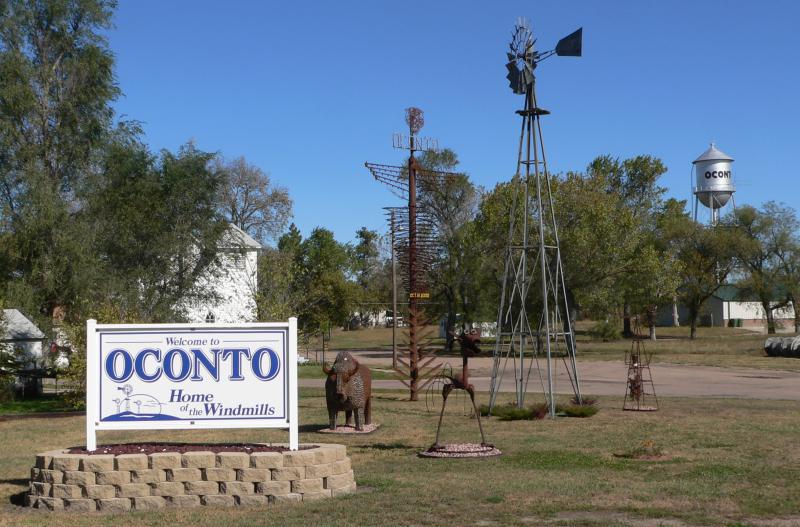  Oconto, Nebraska sculptures 1