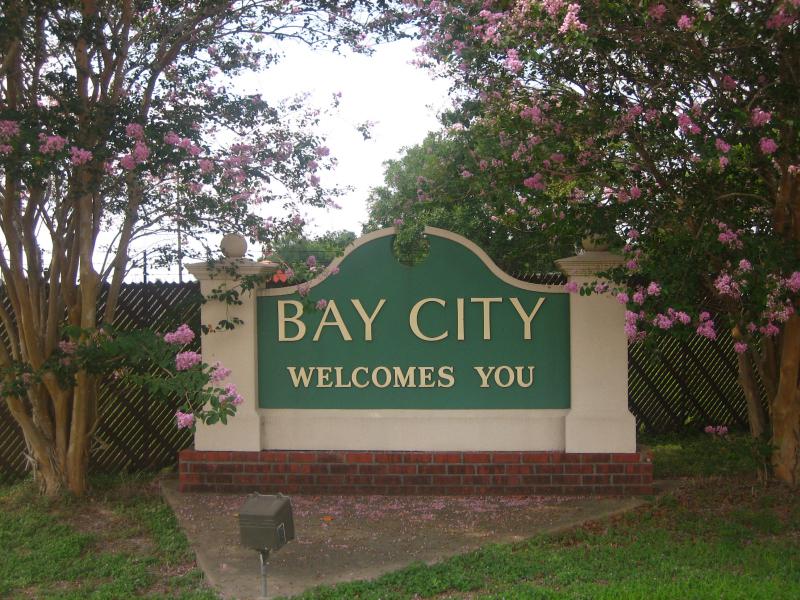  Bay City, T X, sign I M G 1047